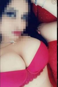 Külotsuz Dolaşan Kapalı Escort